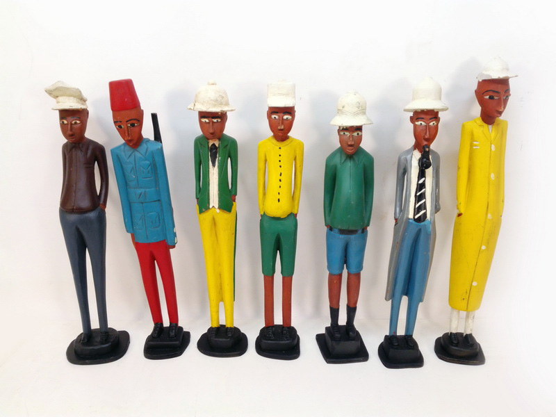 figura escultura colono europeo africa madera alt.32-57 total.49u